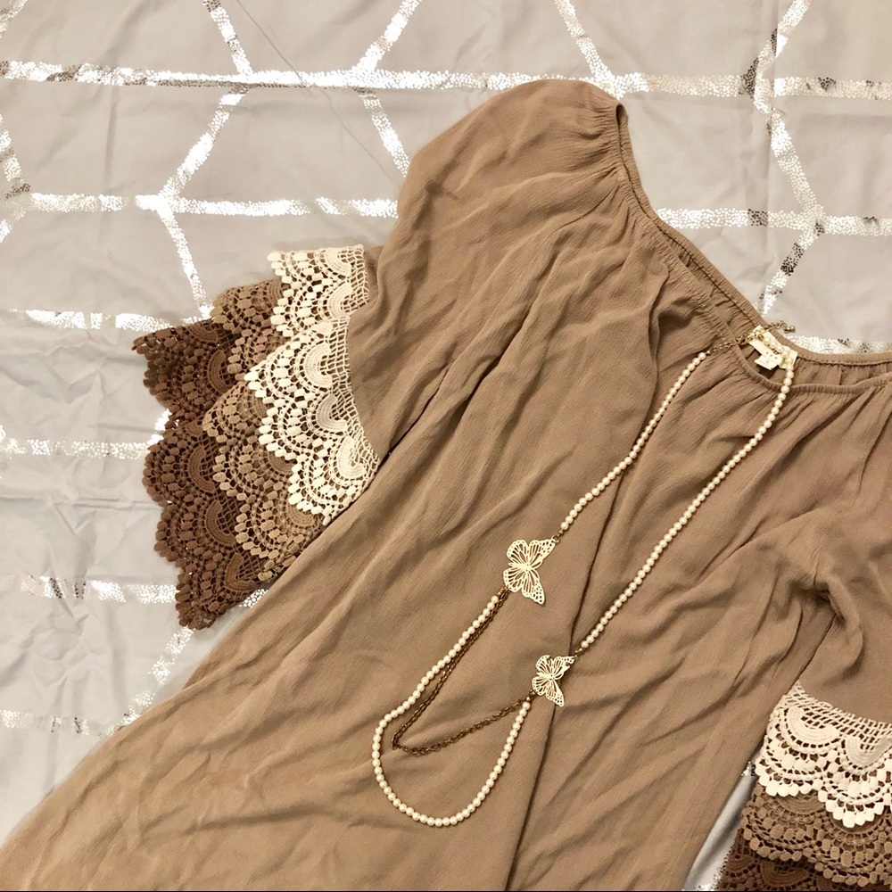 Umgee Brown Dress with Lace Sleeves